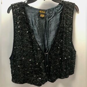 Black Sequin Beaded Vest! Silk! Vintage! Medium! Hook-n-eye front closure!